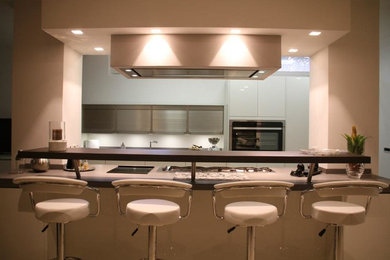 Ispirazione per una cucina contemporanea