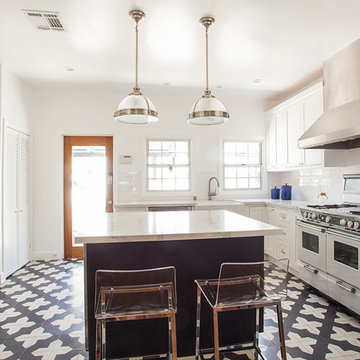 Kitchen & bathroom in Los Angeles