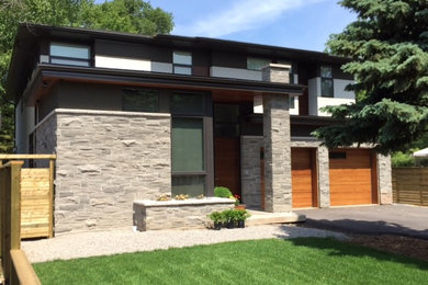 Example of a minimalist home design design in Toronto