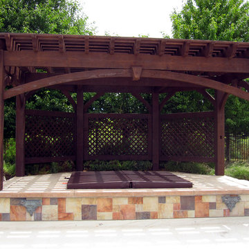Entertainment Size | Pergola covered Hot Tub