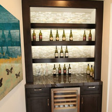 Liquor wall