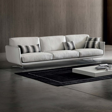 LUXURY SOFAS & LOVESEATS