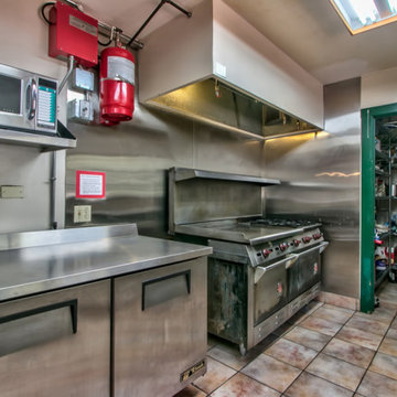 Mountain Lodge For Sale - 10050 Sierra Drive, Soda Springs