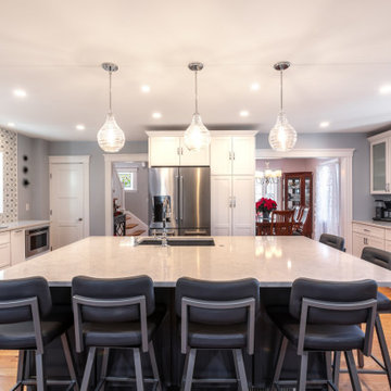 Melrose Kitchen Island with Pendants