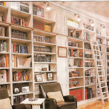 Librería lacada patinada