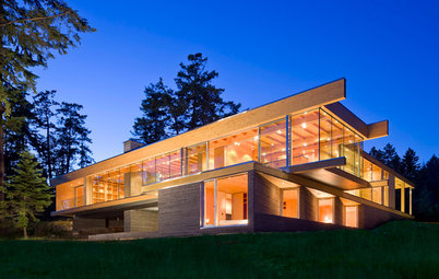 Houzz Tour: All Glass Outside, Warm Wood Inside