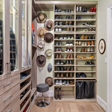 Travel Adventure Custom Closet