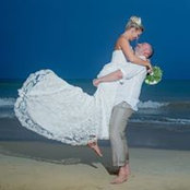 Carley Stenson's photo