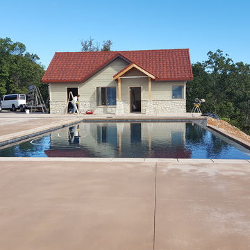 Blue Eye Missouri Vanishing Edge Pool