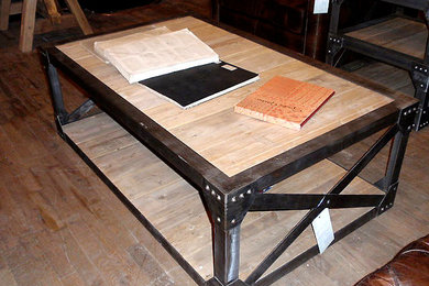 Inspiration for an industrial family room library remodel in Montreal