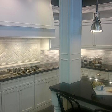 Transitional White Kitche