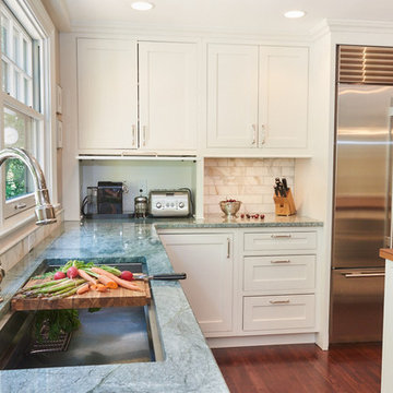 White Shaker Kitchen