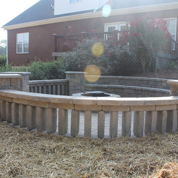 Fire Pit with Spindle Seat Wall