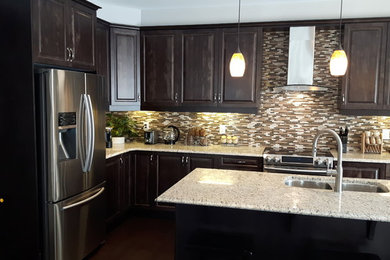 Kitchen photo in Ottawa