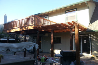 Deck - rustic deck idea in San Francisco