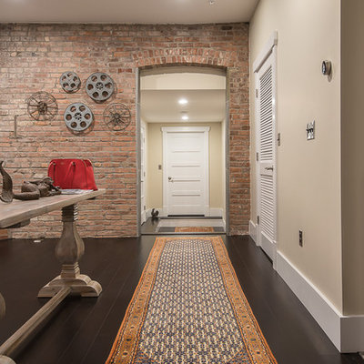 Example of an urban home design design in Boston