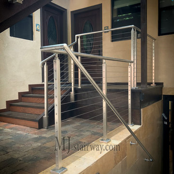 Residential cable railing system