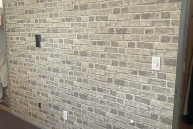 Home gym - traditional home gym idea in New York