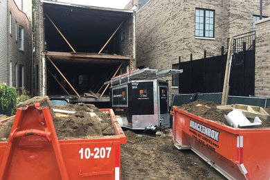 Basement - traditional basement idea in Chicago