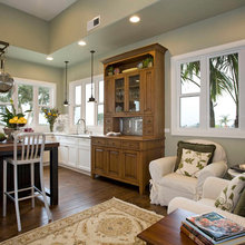 kitchen sitting area