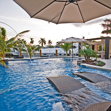 Lagoon/Freeform Pool With Sun Shelf and Bar Area in Fort Lauderdale
