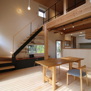 泉北の森に佇む家