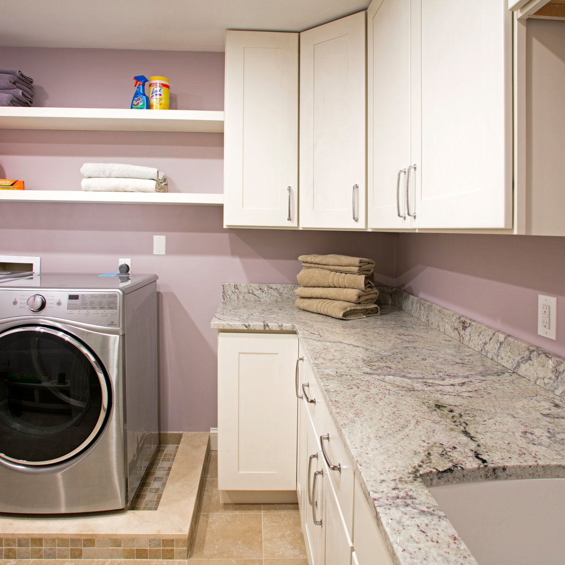 Large laundry Room