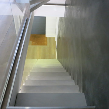 Tailor-made Hanging Beton Cire Stairs and Feature Wall