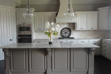 Kitchen - kitchen idea in New Orleans