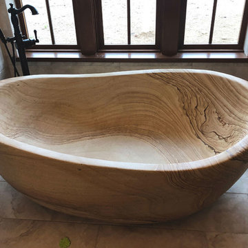 Sandstone Bathtub with brown wavy patterns
