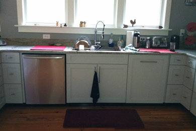 Kitchen photo in Charleston