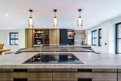 Inspiration for an expansive modern kitchen in Manchester.
