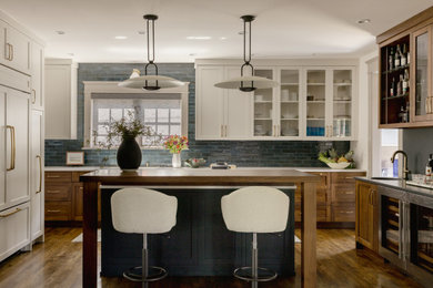 Transitional kitchen photo in Nashville