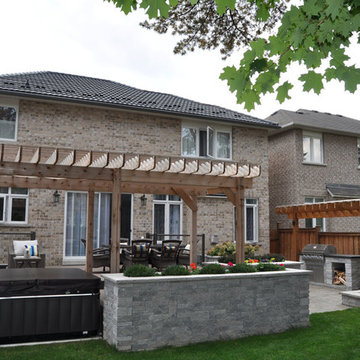 Mississauga Rd Open Floor-Plan Backyard