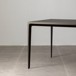 Innovation S - Dining Tables
