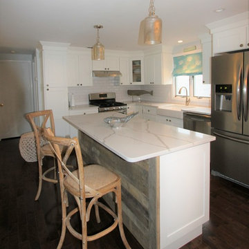 Beach House Kitchen - Relaxed beach vibe