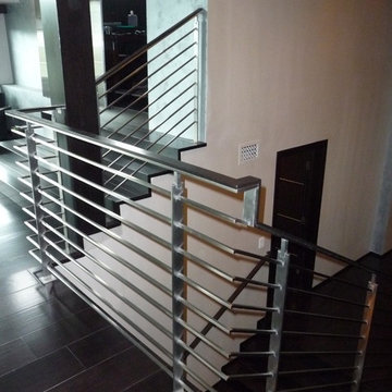 Horizontal Rails