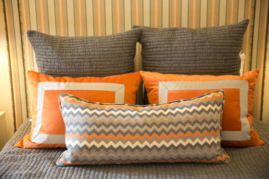 Inspiration for a mid-sized transitional master carpeted bedroom remodel in San Francisco with beige walls
