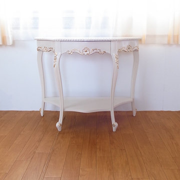 アンティーク調輸入家具(アイボリーwithゴールド枠)展示イメージ