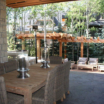 Outdoor Kitchen & Dining