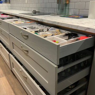 Lots of drawers for accessible storage