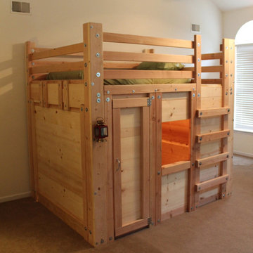 Queen Sized Bed Fort With Twin Mattress