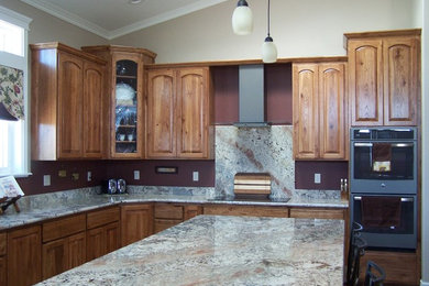 Example of a classic kitchen design in Boise