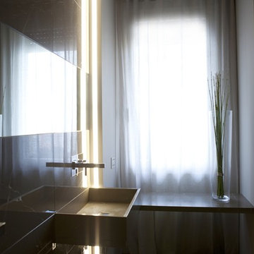 Modern style apartment