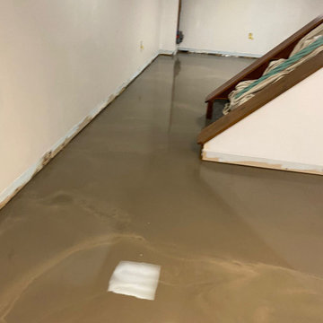Level Floors using self-leveling concrete