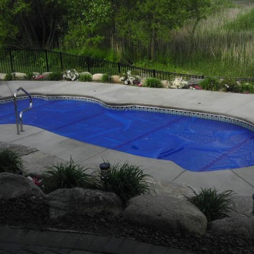 Leading Edge - St. Clair Fiberglass Swimming Pool