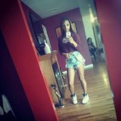 Destinee Too'Famous's photo