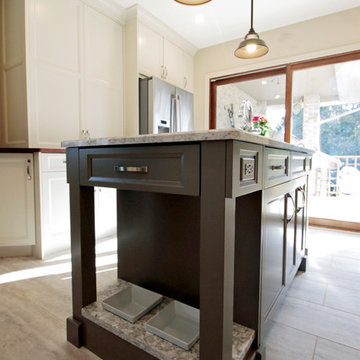 Egbers Residence Two tone kitchen
