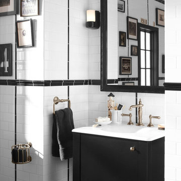Black and White Bath