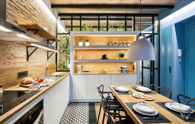 Barcelona Houzz Tour: Warmth and Colour in a Seaside Home